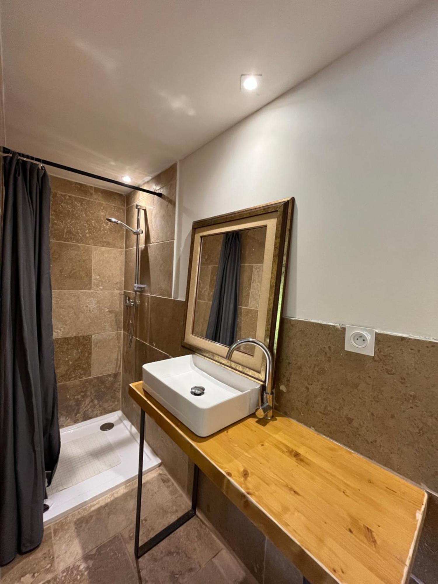 Pierrange Appartement Grillon Buitenkant foto